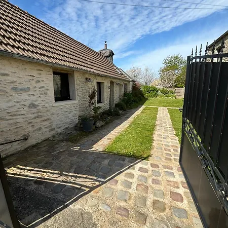La Fontaine Des Pres Vendégház