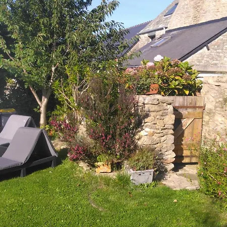 La Fontaine Des Pres Vendégház