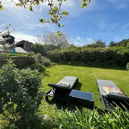 La Fontaine Des Pres