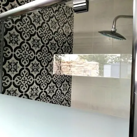 La Fontaine Des Pres 4*