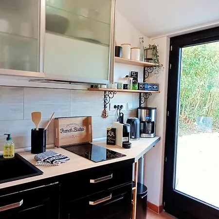 La Fontaine Des Pres Casa de hóspedes 4*