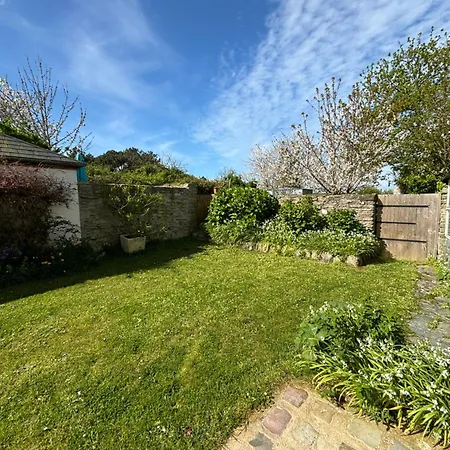 La Fontaine Des Pres